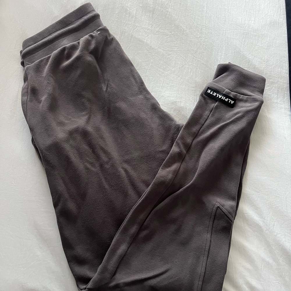 Alphalete Joggers